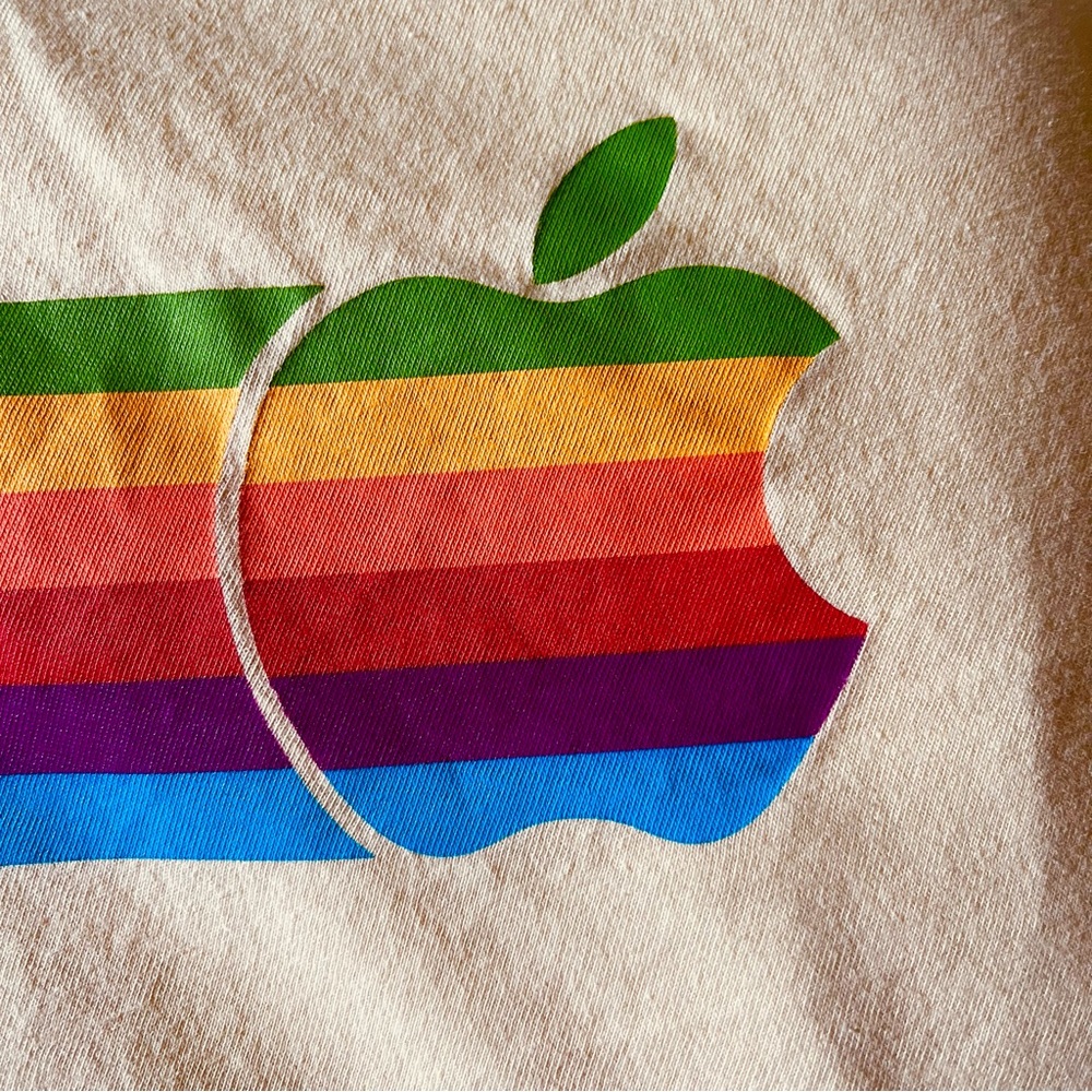 Apple Rainbow Yellow T-shirt Medium Steve Jobs Vintage Single Stitch Macintosh